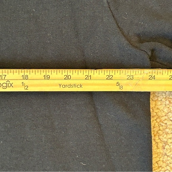 Black and Gray Zip Up Sweater Cozy and Classic - Picture 7 of 9